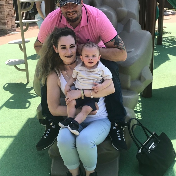 Meet your Posher, Lauren - Picture 5 of 5